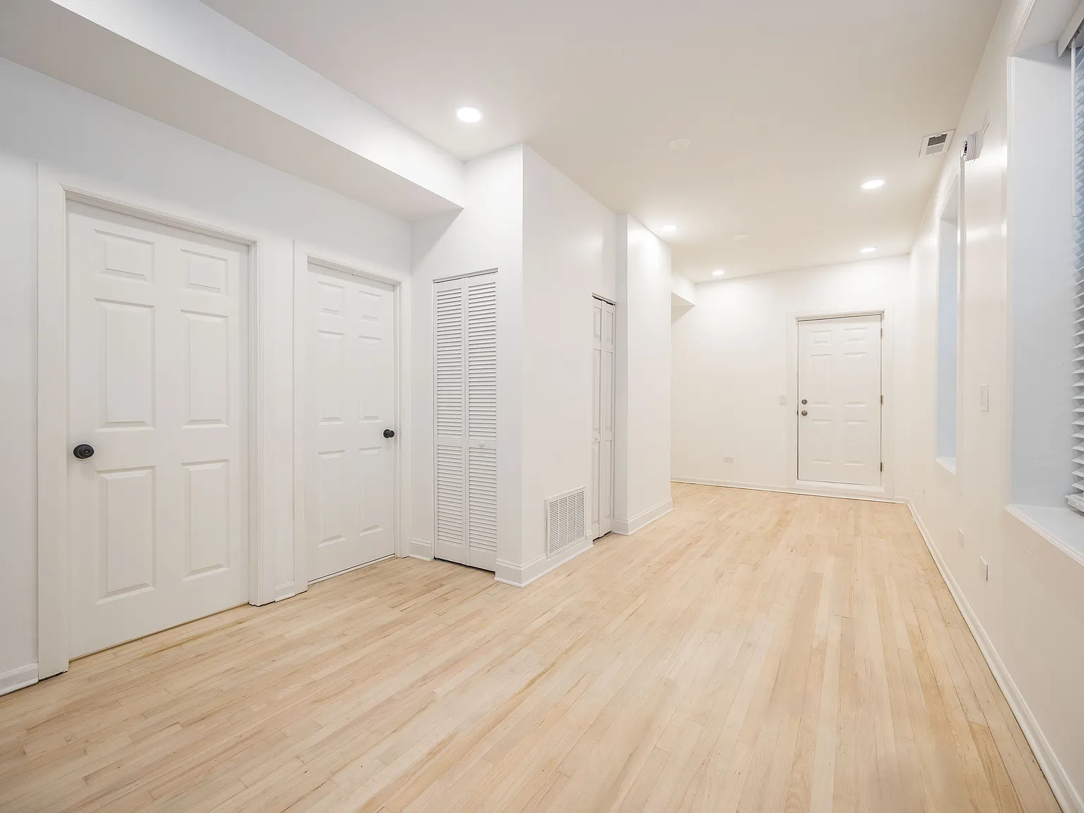 2 bed, $2,450 — Photo 1