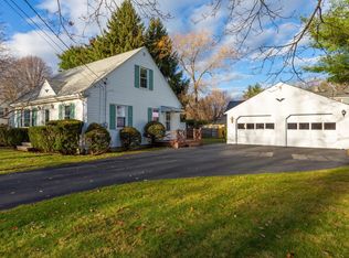 20 Lester Dr, Portland, ME 04103