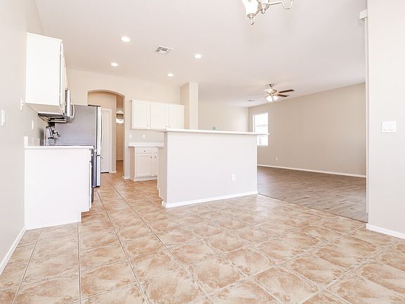 5th image of 3229 S 99th Dr