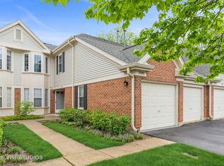 1920 Quaker Hollow Ln, Streamwood, IL 60107