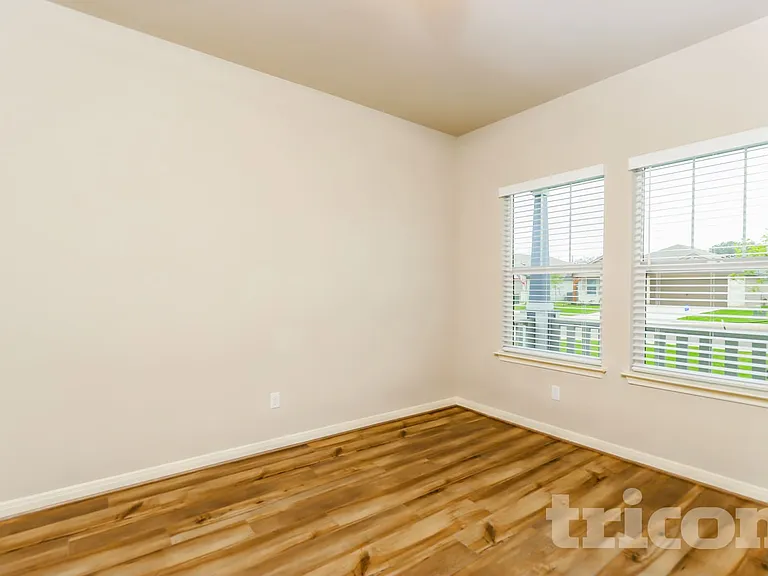 13651 Emerson Way — Photo 10