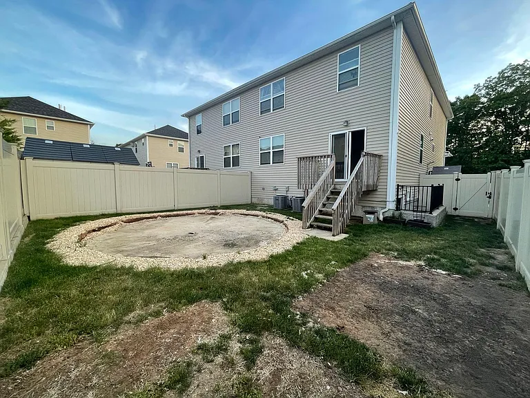 31 Wiltshire Ln #1 — Photo 18