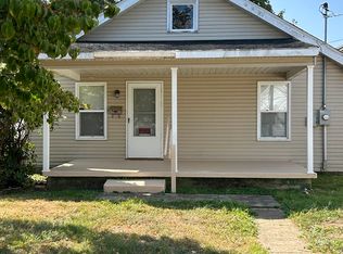 413 Riverside Dr, Chesapeake, OH 45619