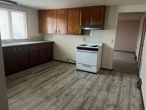 5th image of 1014 Lindell Ave