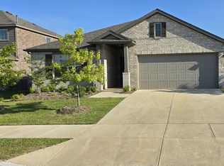 14220 Aberavon Dr, Pilot Point, TX 76258