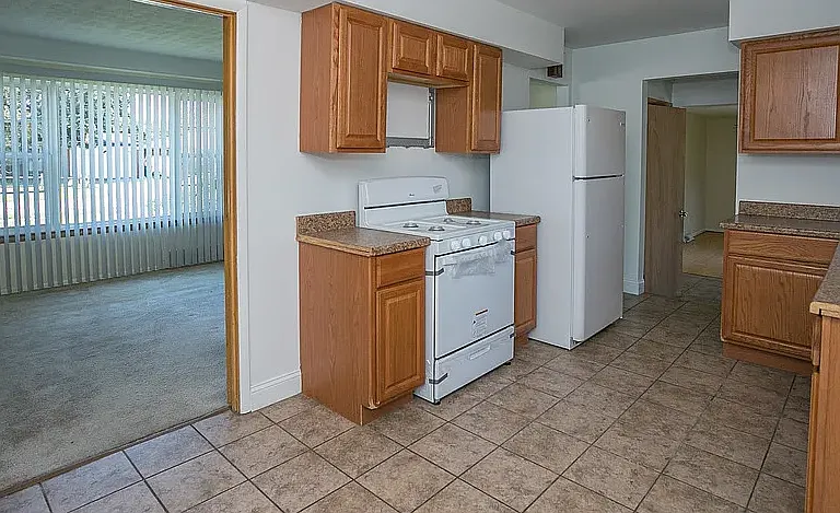 5617 Kenton Ave — Photo 8