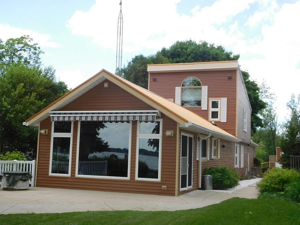 1st image of 23903 Oakwood Ln
