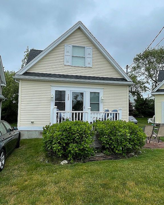 1st image of 64 Burnside Ave #122