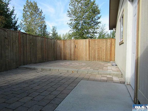 5th image of 831 E Blair Ave