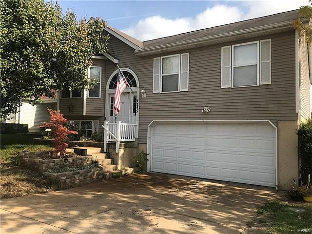 1st image of 255 Bracadale Ave