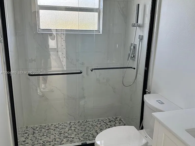 360 Meridian Ave #3E — Photo 7