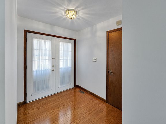 5th image of 139 Cambria Ct