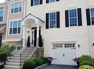 30 Moorland Dr, Danbury, CT 06810
