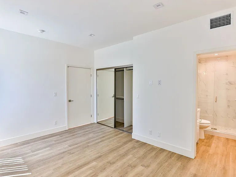5536 Lexington Ave — Photo 30