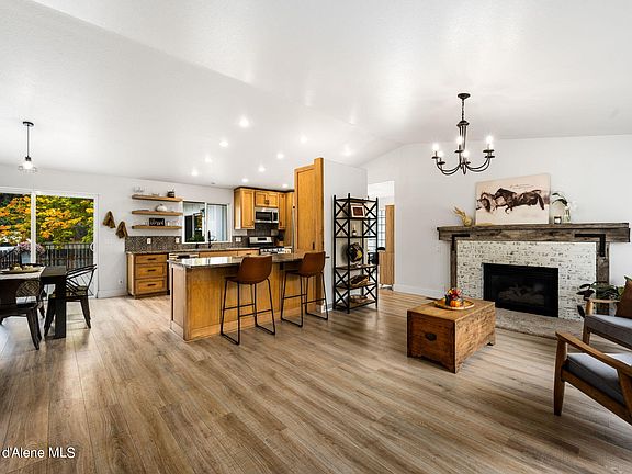 4th image of 703 S Osprey Dr