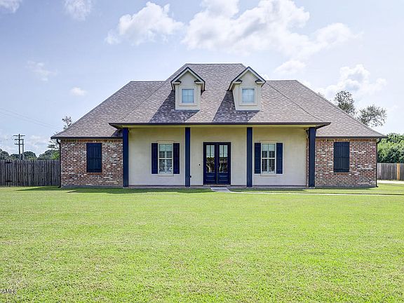 3rd image of 101 Lantana Ct