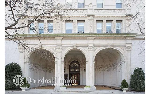 Sold by Douglas Elliman | media 23