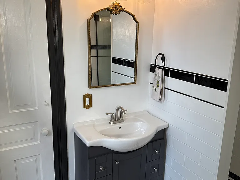 500 Stuart Ave #4 — Photo 8