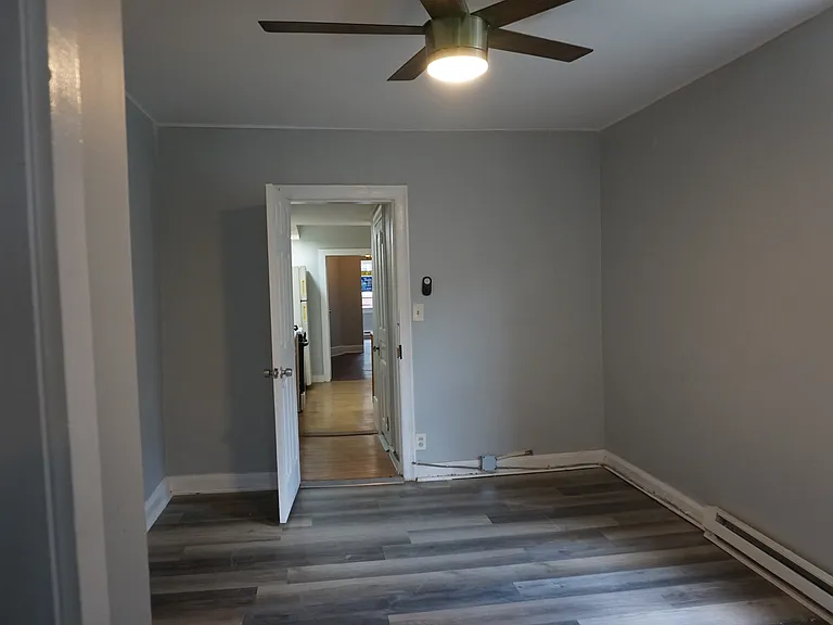 208 N 9th St #1 — Photo 5