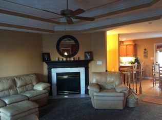 6314 Winding Stream Dr, Louisville, KY 40272