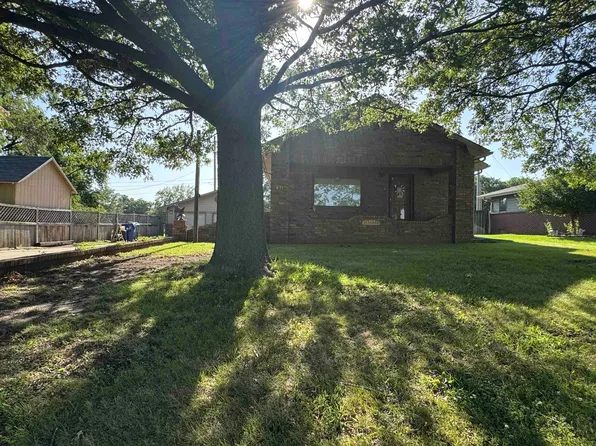 611 Section Line Rd, Garden Plain, KS 67050