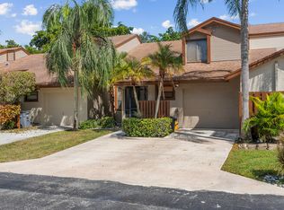 22384 Thousand Pines Ln, Boca Raton, FL 33428