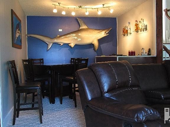 4th image of 457 S Shore Dr