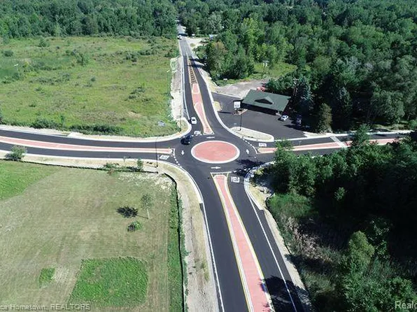 7 Mile Rd, South Lyon, MI 48178