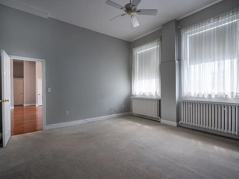 16 Balmoral St #422 — Photo 26