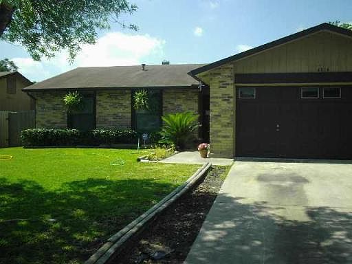 1st image of 4814 MICHAEL COLLINS DR