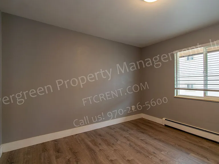 2012 W Plum St — Photo 10