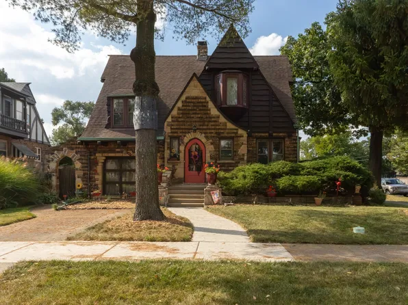 3600 McCormick Ave, Brookfield, IL 60513
