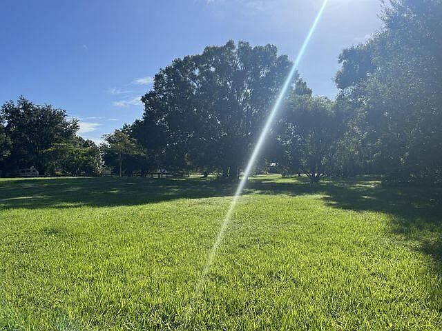 2nd image of 501 Emerald Ave