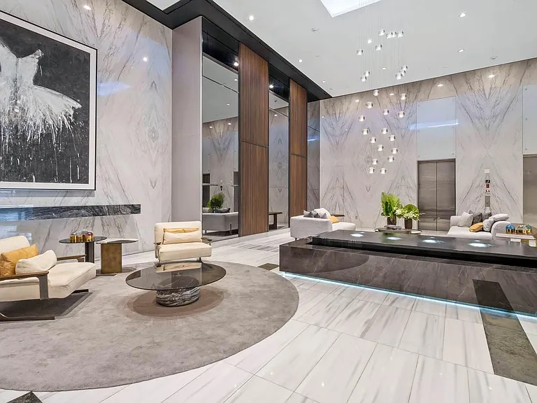 1100 Biscayne Blvd #5802 — Photo 33