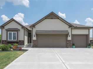 10053 N Stark Ave, Kansas City, MO 64157