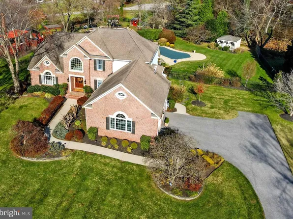 913 Saint Michael Dr, Gambrills, MD 21054