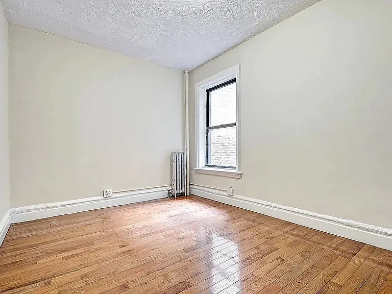 516 W 188th St #24 — Photo 2