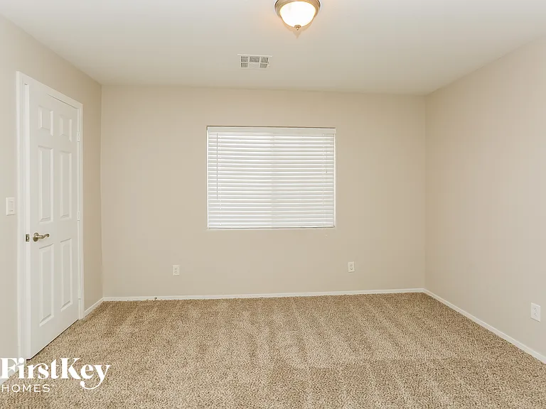 6415 Hamilton Grove Ave — Photo 11