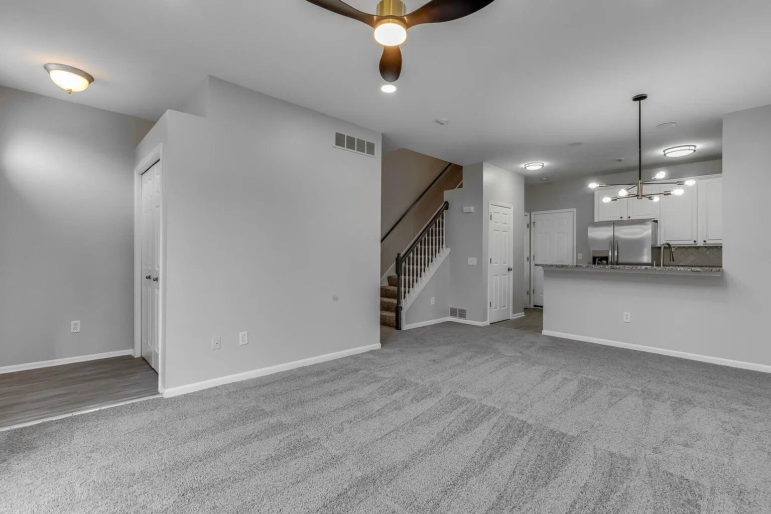 2 bed, 2.5 bath, 1502 sqft, $2,200 — Photo 4