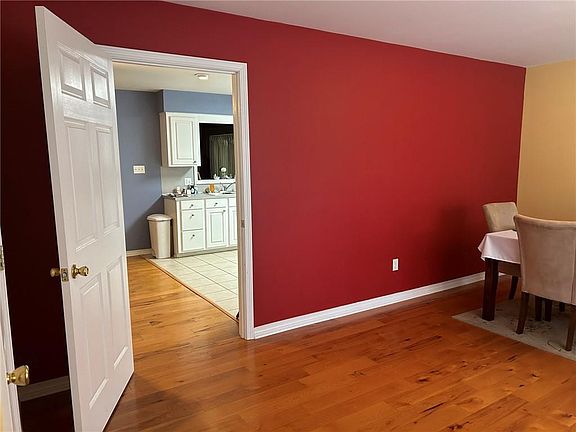 4th image of 1312 Shady Pine Dr