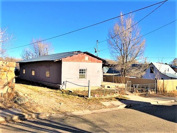 4th image of 1108 Chavez St