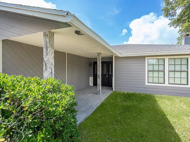 202 Gerona Rd — Photo 28