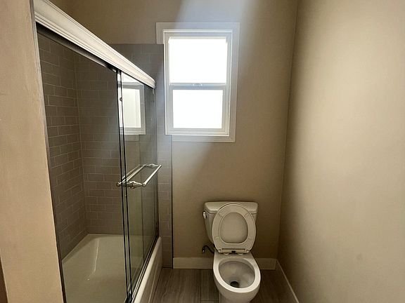 4th image of 310 Fell St
