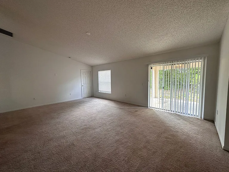 33 Rybark Ln — Photo 9