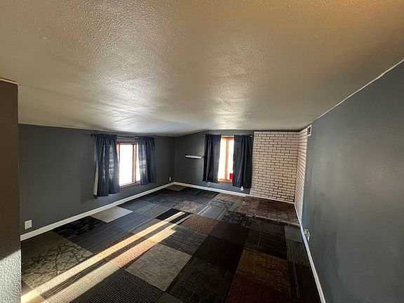 3rd image of 520 N Paul Avenue