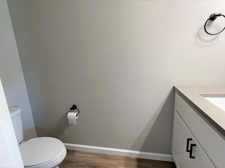 800 Cathy Dr W — Photo 11