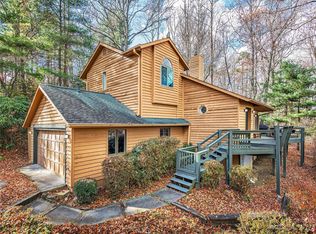 130 Pine Hill Dr, Horse Shoe, NC 28742