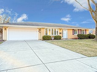 615 Bahama Ct, Schaumburg, IL 60193