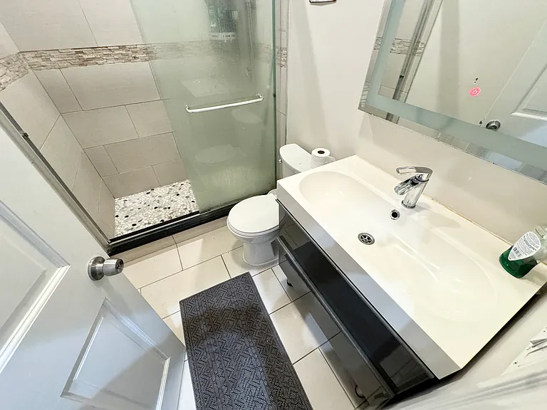 9 Grant St #1 — Photo 2