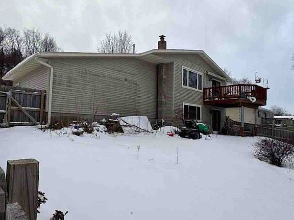 3rd image of 1036 Pioneer Rd